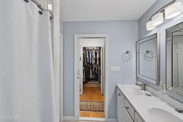 888 Meadow Lane, Niskayuna, NY 12309