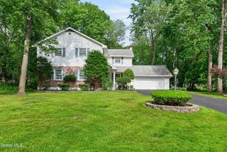 888 Meadow Lane, Niskayuna, NY 12309