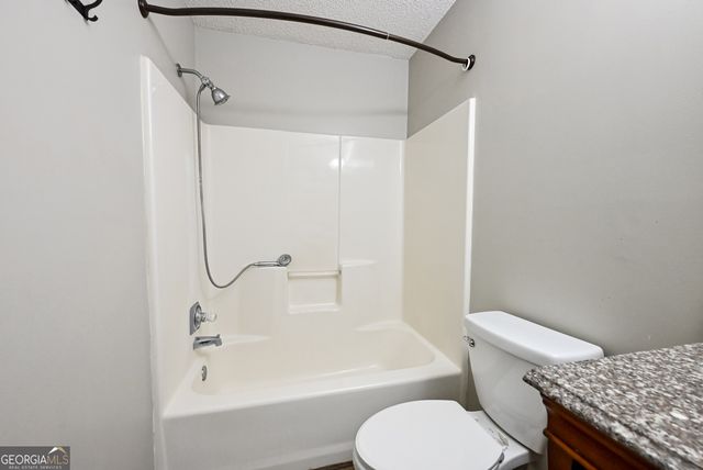 2802 Stonewater Drive, Albany, GA 31721