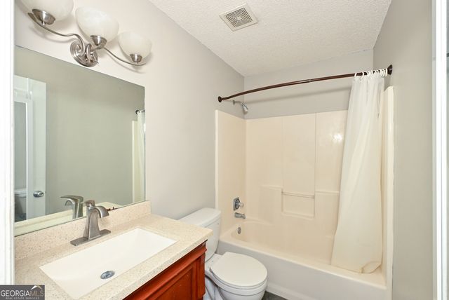 2802 Stonewater Drive, Albany, GA 31721