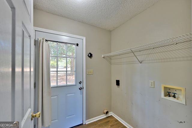 2802 Stonewater Drive, Albany, GA 31721