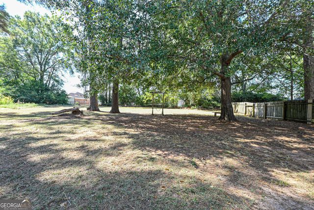 2802 Stonewater Drive, Albany, GA 31721