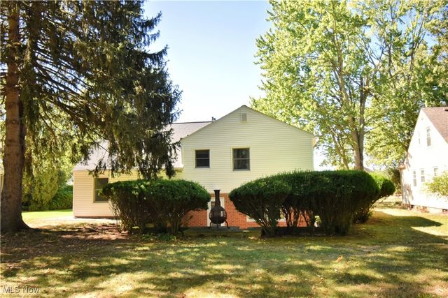 3115 Bradley Road, Westlake, OH 44145