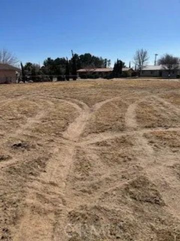 13580 El Cariso, Victorville, CA 92392