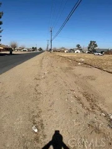 13580 El Cariso, Victorville, CA 92392