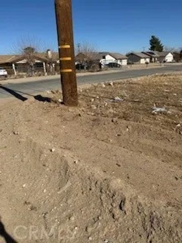 13580 El Cariso, Victorville, CA 92392