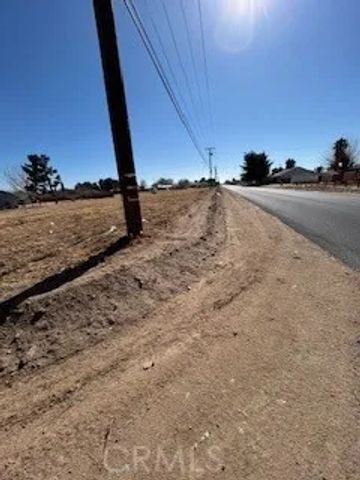 13580 El Cariso, Victorville, CA 92392