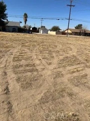 13580 El Cariso, Victorville, CA 92392
