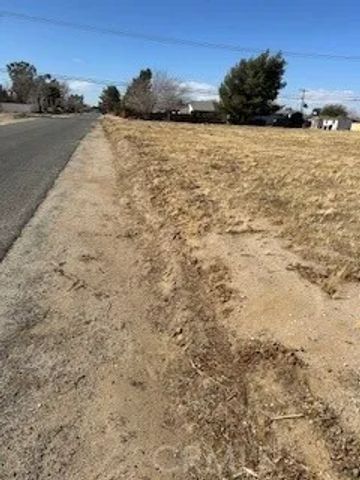 13580 El Cariso, Victorville, CA 92392