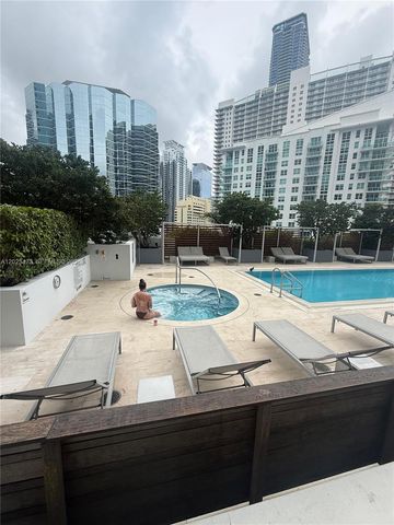 1300 Brickell Bay Dr 707, Miami, FL 33131