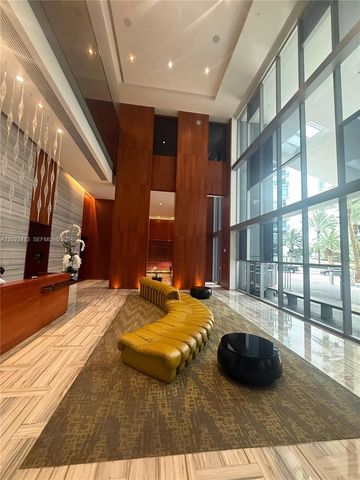1300 Brickell Bay Dr 707, Miami, FL 33131
