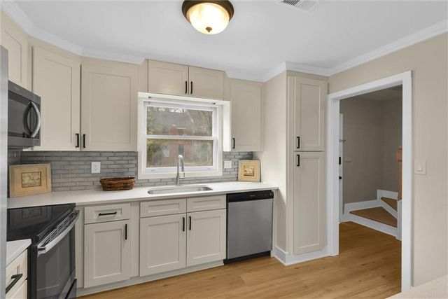 1457 Bentley SE Lane, Marietta, GA 30067