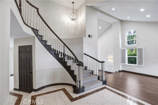 3537 Foxglove Road, Glendale, CA 91206