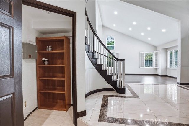 3537 Foxglove Road, Glendale, CA 91206