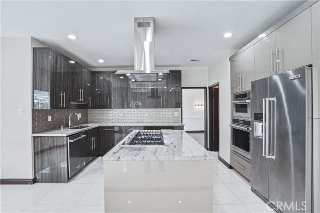 3537 Foxglove Road, Glendale, CA 91206