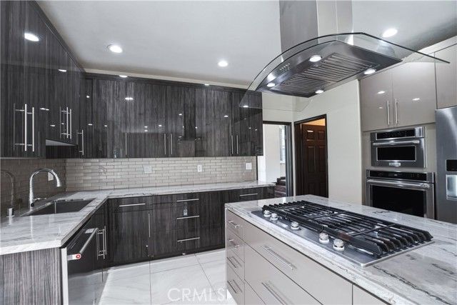 3537 Foxglove Road, Glendale, CA 91206