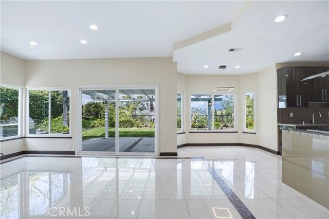 3537 Foxglove Road, Glendale, CA 91206