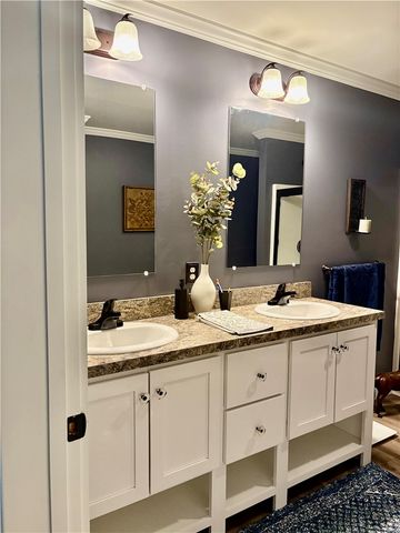 16 Valiant Drive, Coventry, RI 02816