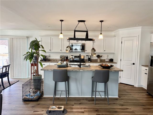 16 Valiant Drive, Coventry, RI 02816