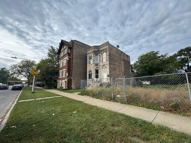 338 N Hamlin Avenue, Chicago, IL 60624