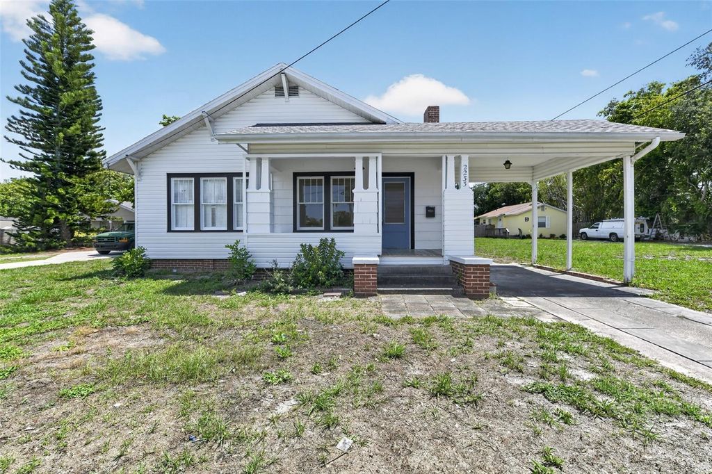 2233 11TH AVENUE W, Bradenton, FL 34205