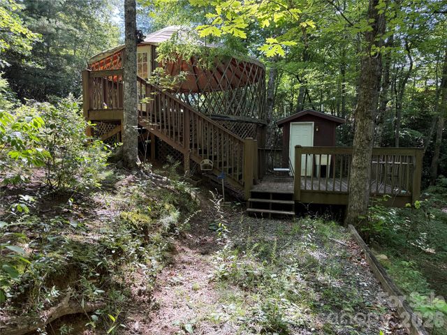 52 Starshine Ridge, Whittier, NC 28789