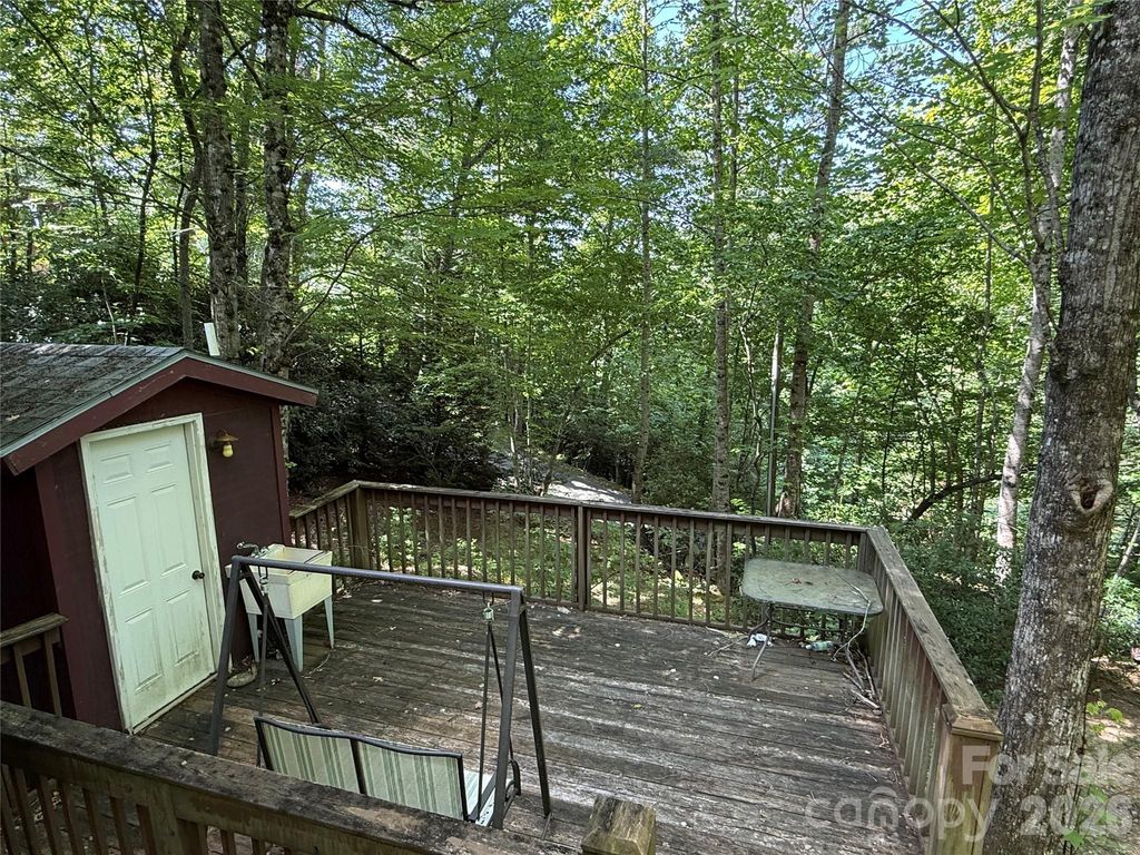 52 Starshine Ridge, Whittier, NC 28789