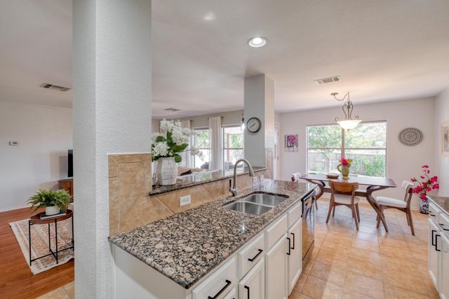 554 Sandstone TRL, Buda, TX 78610