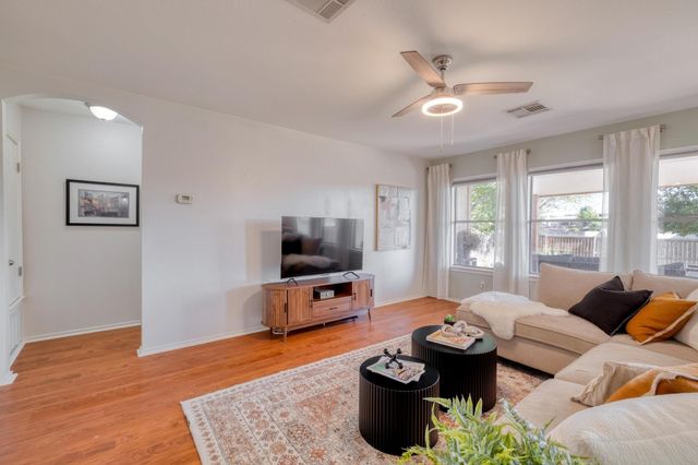 554 Sandstone TRL, Buda, TX 78610