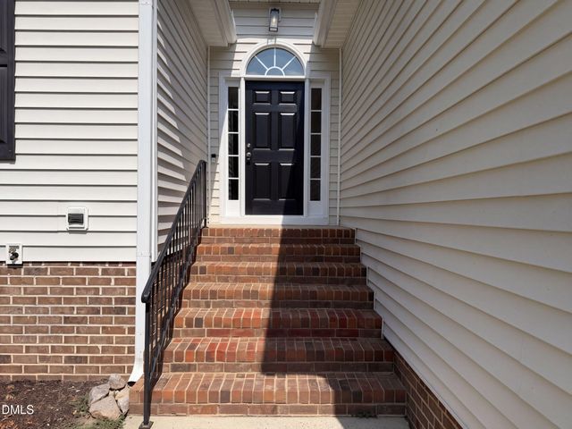 321 Groundsel Place, Clayton, NC 27527