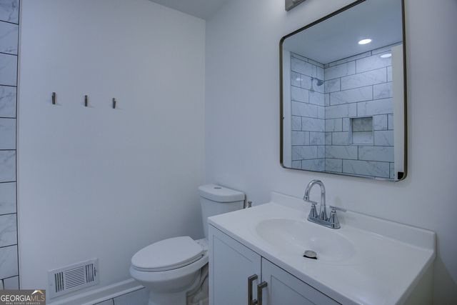 7225 Pineneedle Drive, Covington, GA 30014