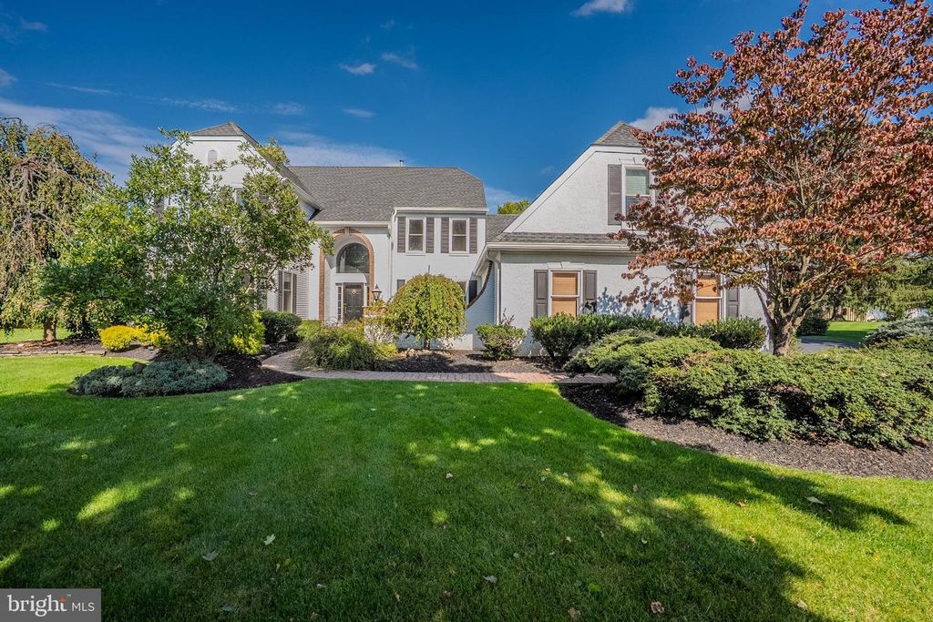 7 BUNTING CT, CRANBURY, NJ 08512 — photo 3