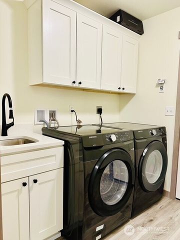 519 7th Avenue NW, Napavine, WA 98532