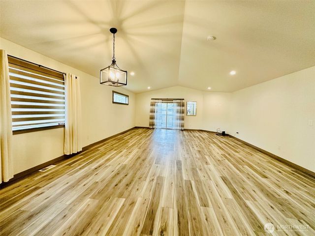 519 7th Avenue NW, Napavine, WA 98532