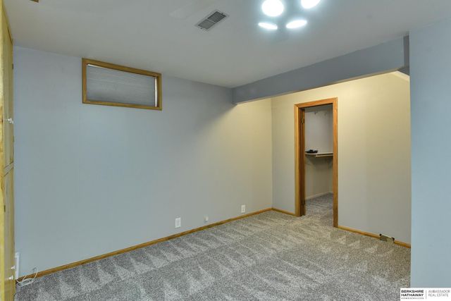 8110 Hascall Street, Omaha, NE 68124