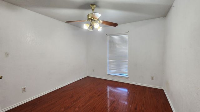 1526 Silverleaf Drive, Carrollton, TX 75007