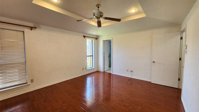 1526 Silverleaf Drive, Carrollton, TX 75007