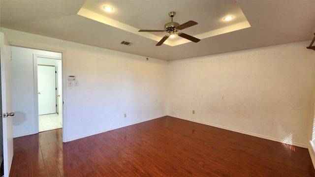 1526 Silverleaf Drive, Carrollton, TX 75007