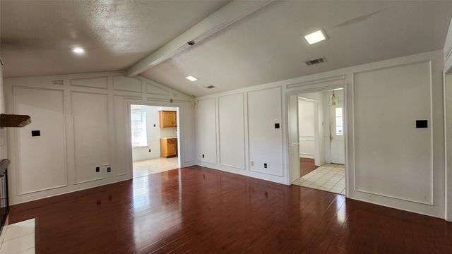 1526 Silverleaf Drive, Carrollton, TX 75007