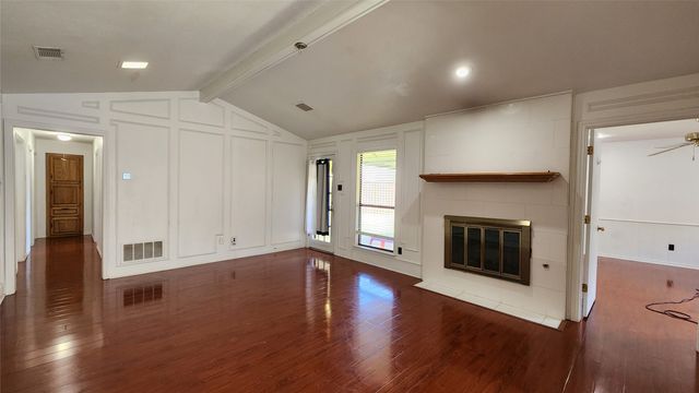 1526 Silverleaf Drive, Carrollton, TX 75007