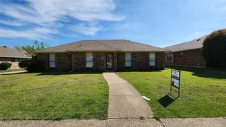1526 Silverleaf Drive, Carrollton, TX 75007