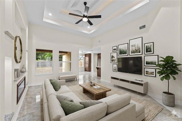 617 Tower Oak Drive, Alamo, TX 78516