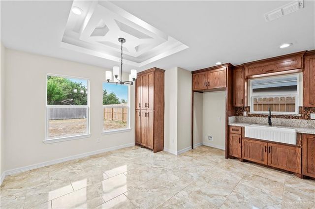 617 Tower Oak Drive, Alamo, TX 78516