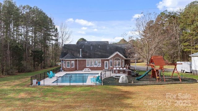 14425 Dori Drive, Huntersville, NC 28078