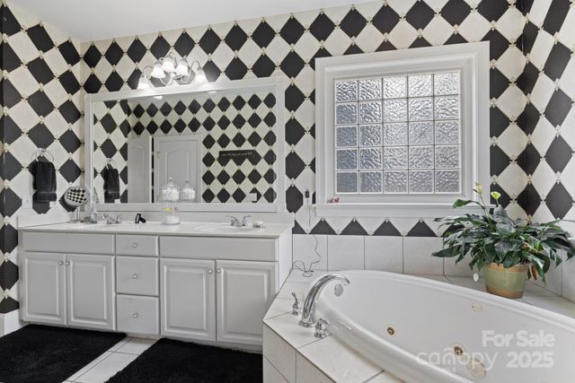 14425 Dori Drive, Huntersville, NC 28078