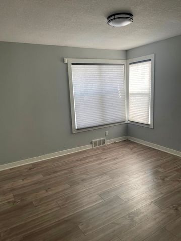 5820 NW 54th Court, Johnston, IA 50131