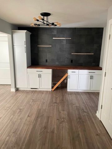 5820 NW 54th Court, Johnston, IA 50131