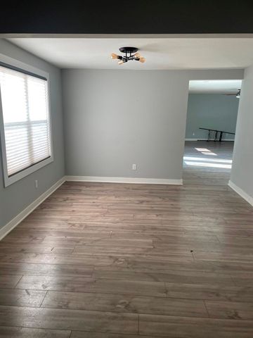 5820 NW 54th Court, Johnston, IA 50131