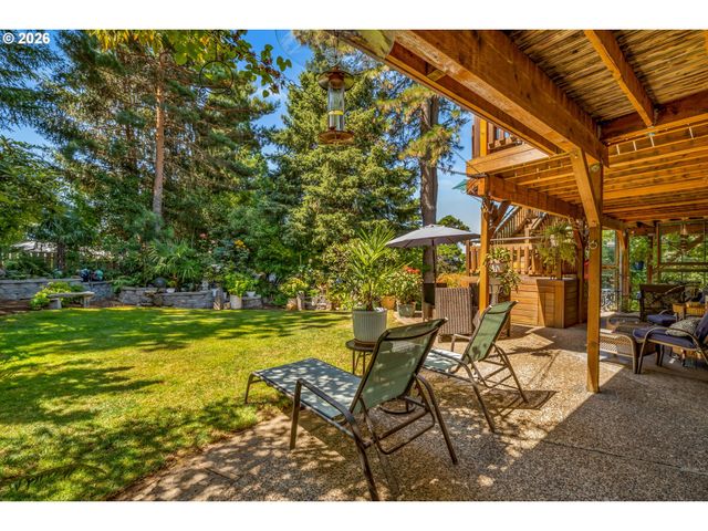 725 Nw MAWRCREST Dr, Gresham, OR 97030