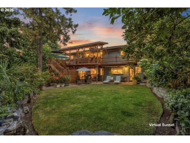 725 Nw MAWRCREST Dr, Gresham, OR 97030